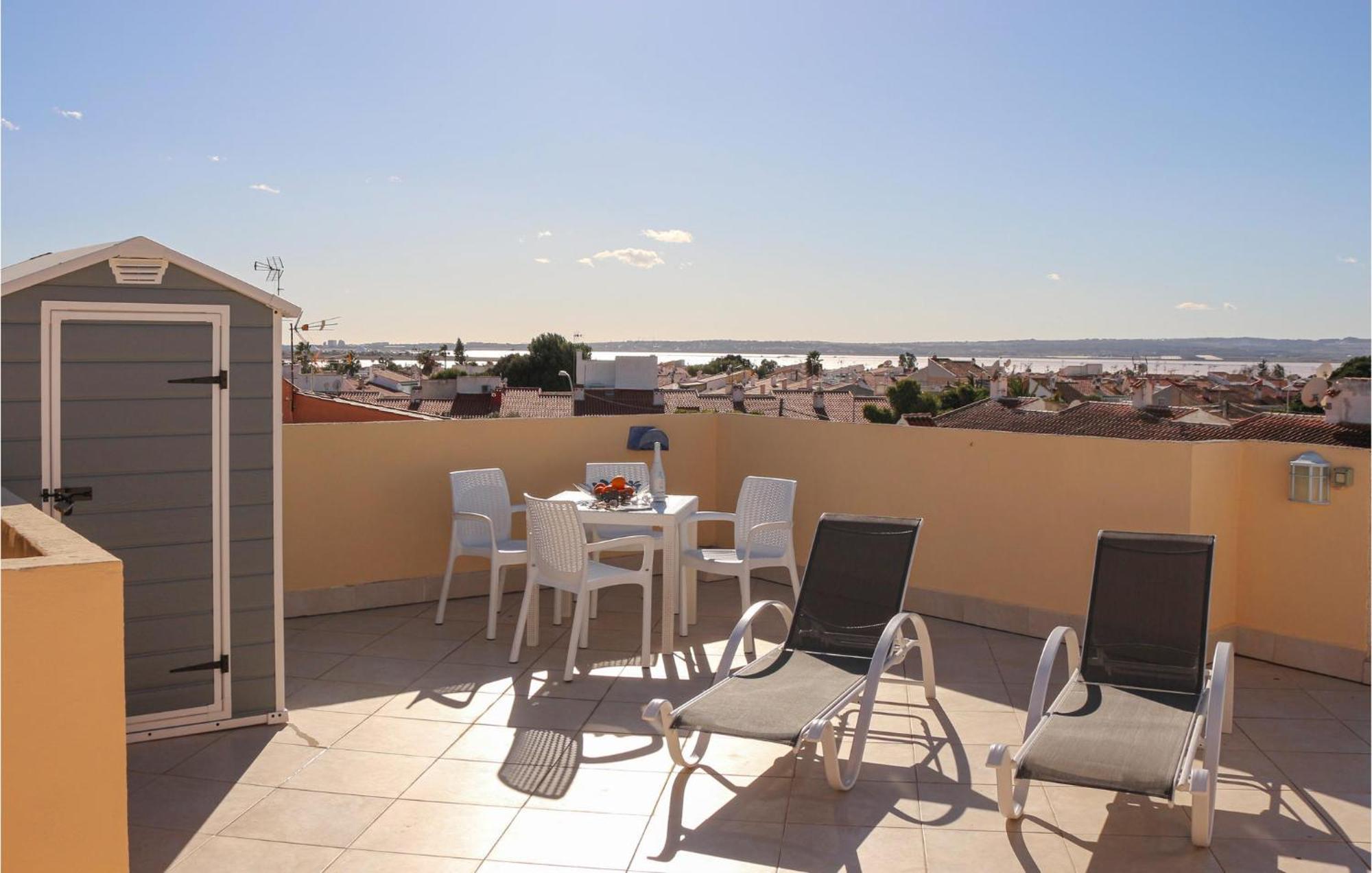 Stunning Apartment In Torrevieja Exterior photo
